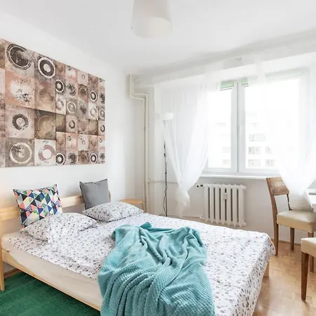 Room, Inflancka 19 * Warsaw